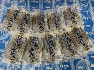 おきゅうと1箱（4袋入り）　1,200円（別途箱代110円）